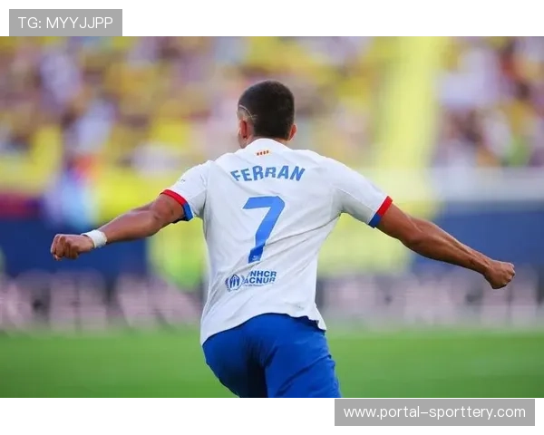 巴萨回归诺坎普首战4比0轻取毕巴，费兰·托雷斯双响