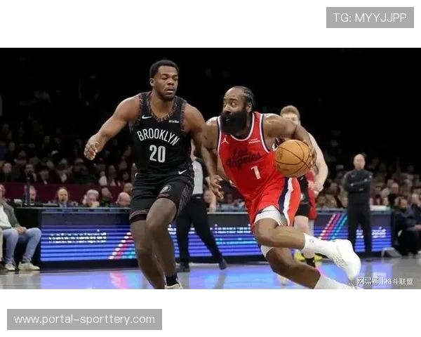 快船112-106击败篮网，哈登三双乔治28分